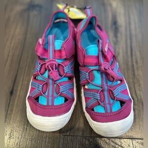 NWT Girl's O'rageous Pink & Blue Water Shoes, Sandals Size 3D, Spring Break